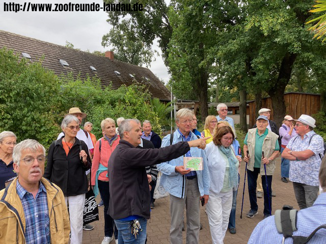 Zoo Magdeburg - Zooführung - Gerhard Krebs Zoo Magdeburg - Zooführung - Gerhard Krebs