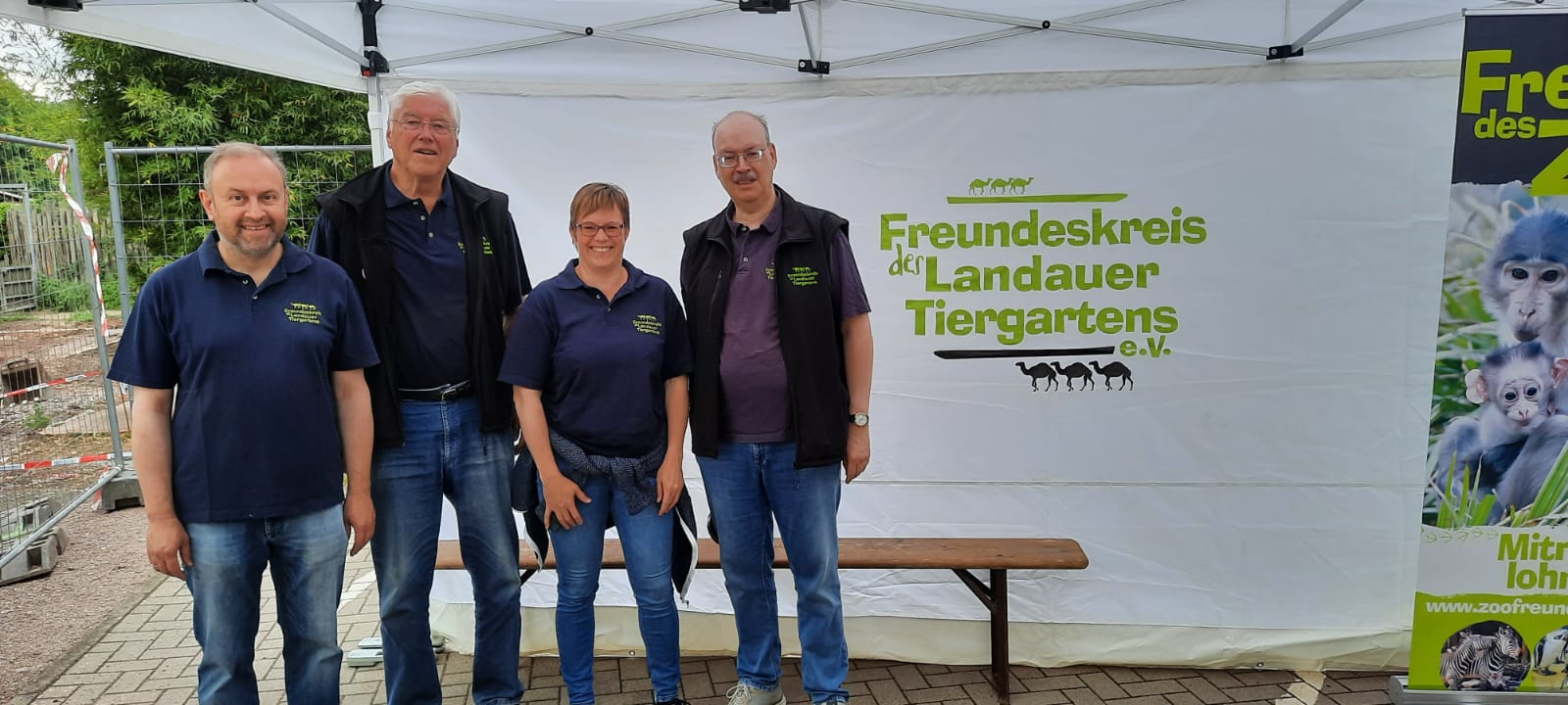Schatzmeister Klaus Blumer, Vorsitzender Sanitätsrat Dr. Helmuth Back, Schriftführerin Sylvia Mattern, Geschäftsführer Gerhard Blumer Schatzmeister Klaus Blumer, Vorsitzender Sanitätsrat Dr. Helmuth Back, Schriftführerin Sylvia Mattern, Geschäftsführer Gerhard Blumer